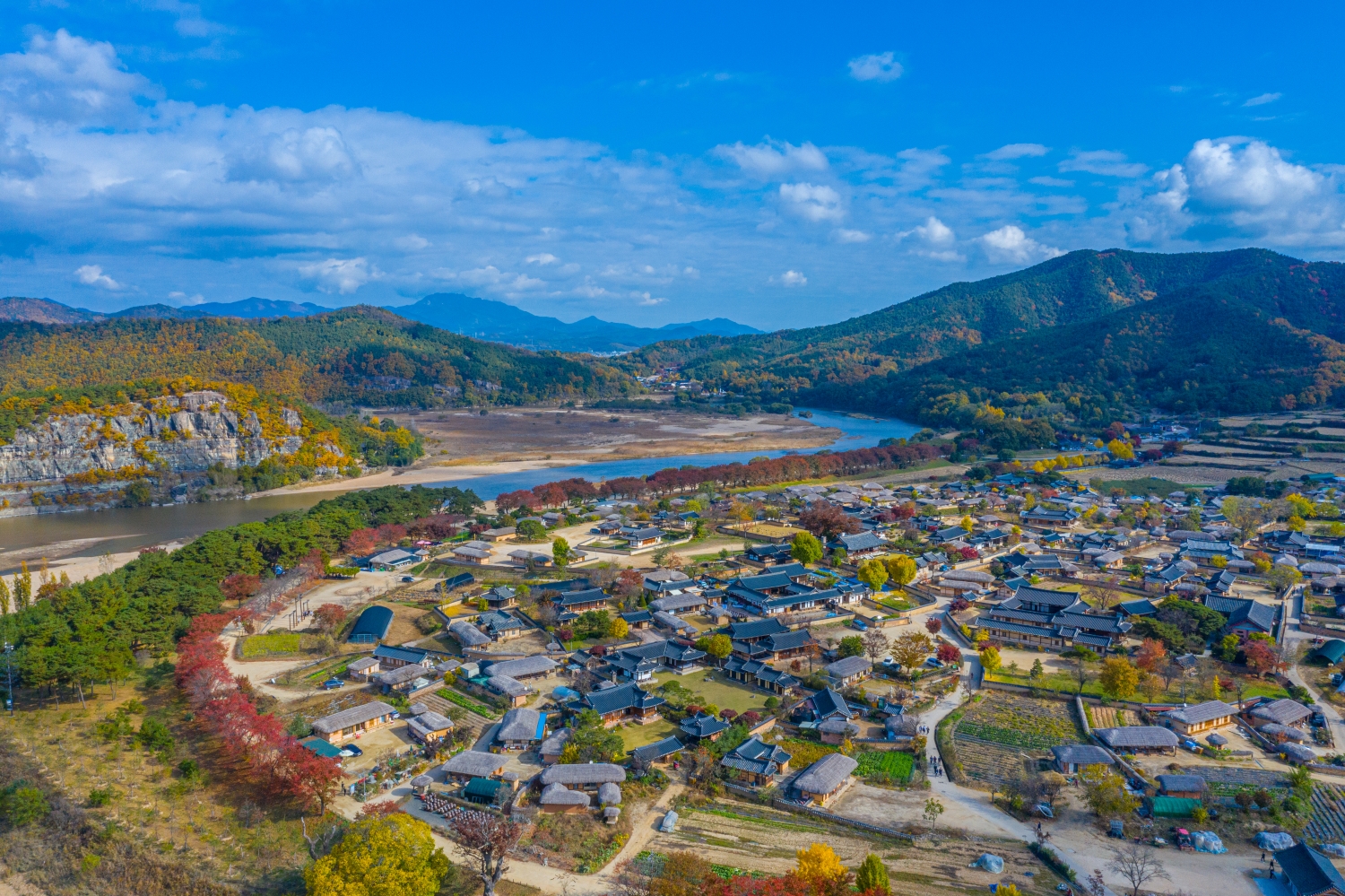 河回村と良洞村の歴史的集落群