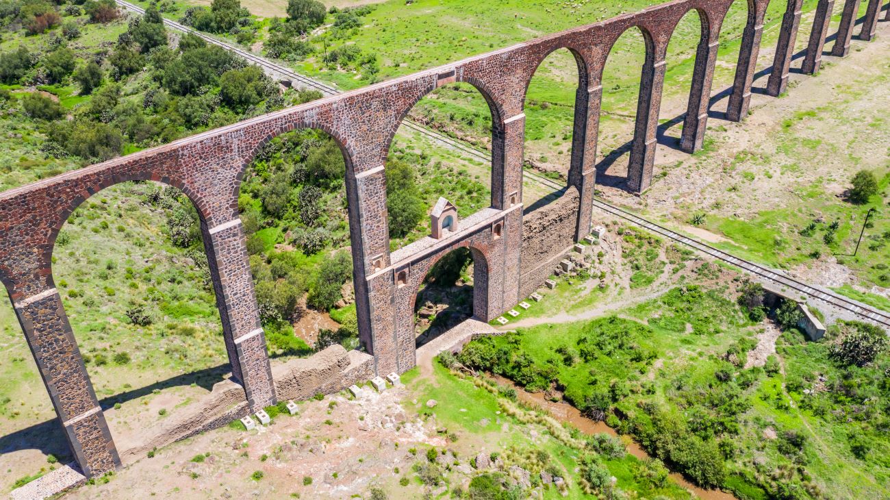 パドレ・テンブレケ水利施設の水道橋