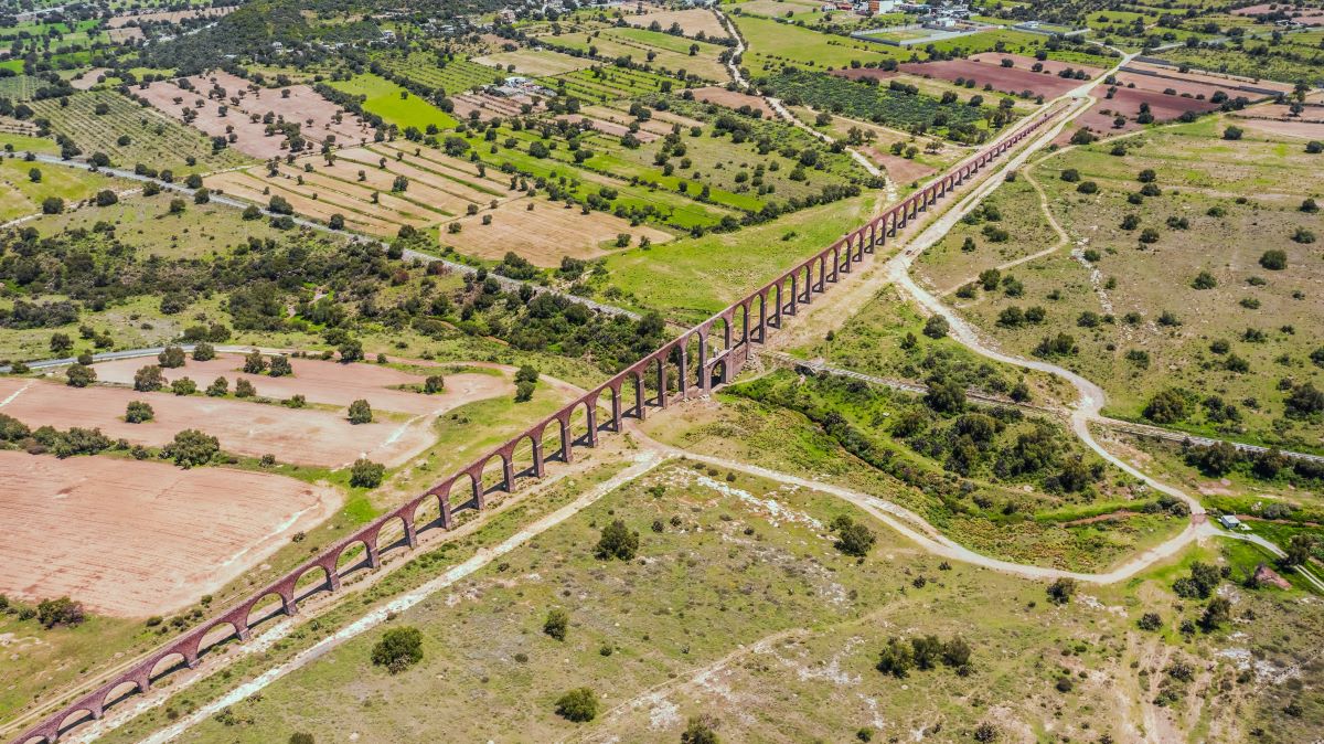 パドレ・テンブレケ水利施設の水道橋