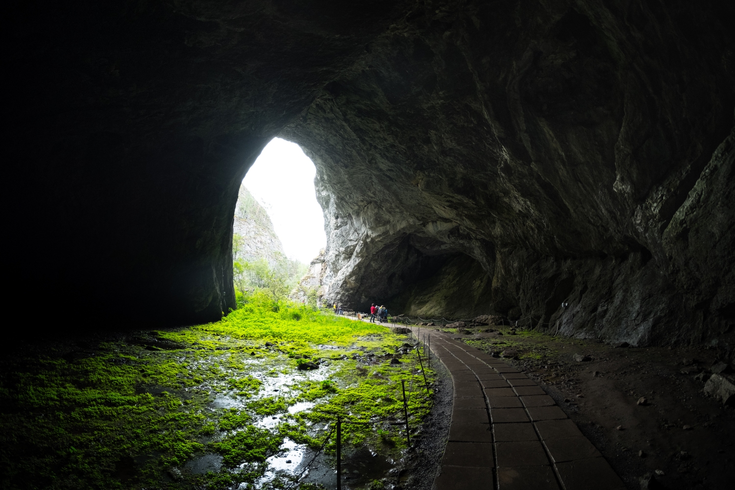 シュルガン・タシュ洞窟の岩絵群