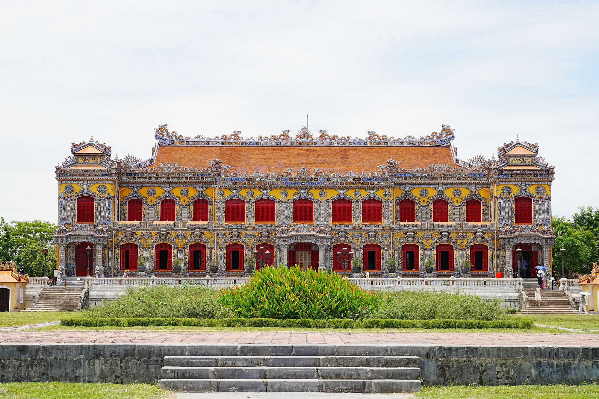建忠殿